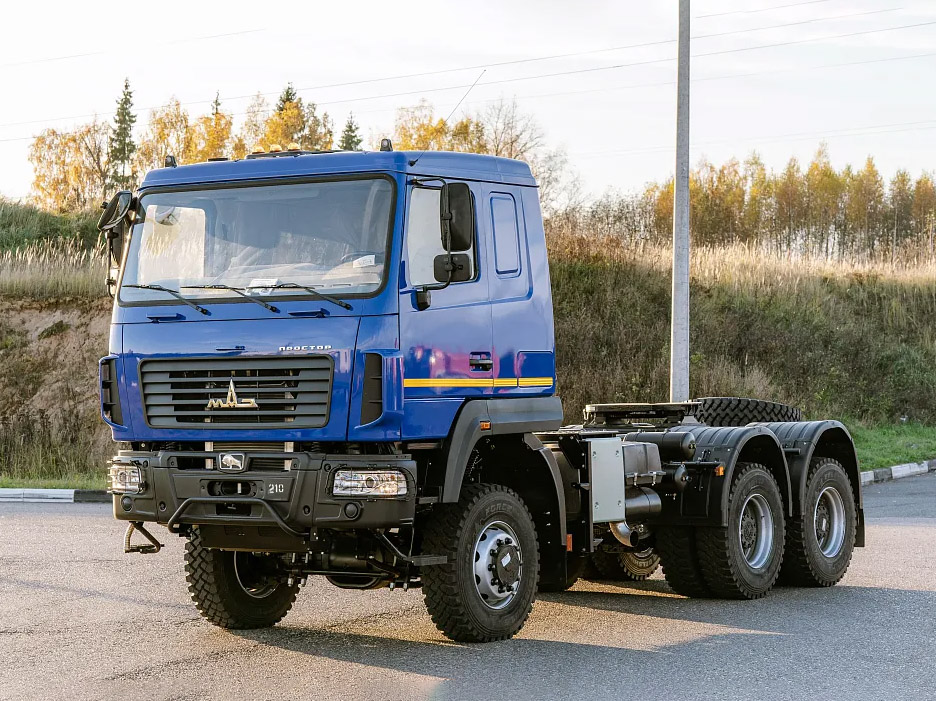 Тягач МАЗ-6432F9-8570-052 6х6