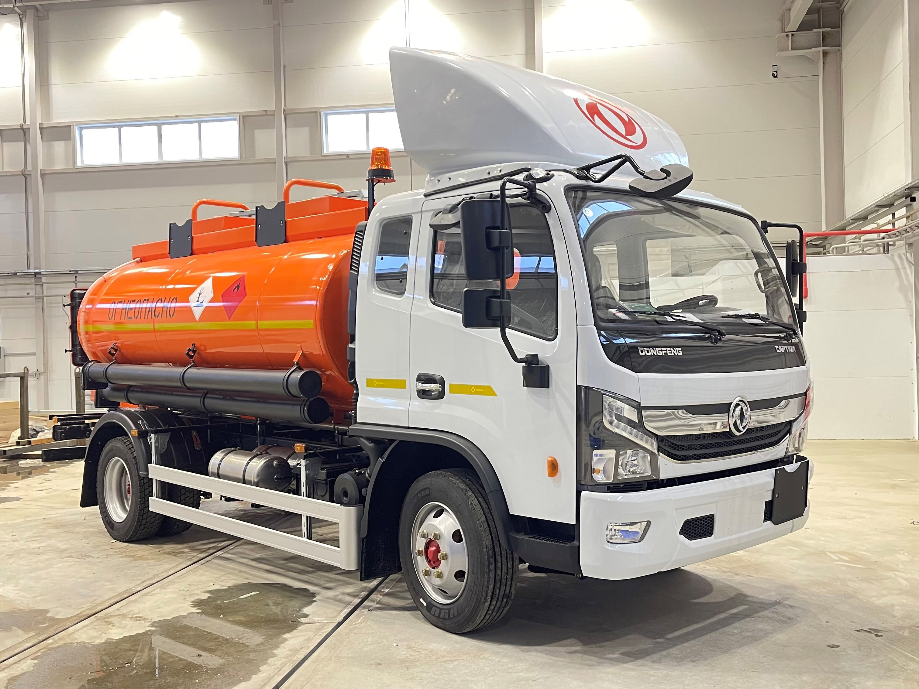 Автотопливозаправщик АТЗ-8,0 DONGFENG C120S