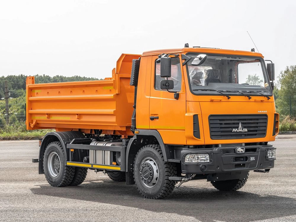 Самосвал МАЗ-555026-4585-000 4×2